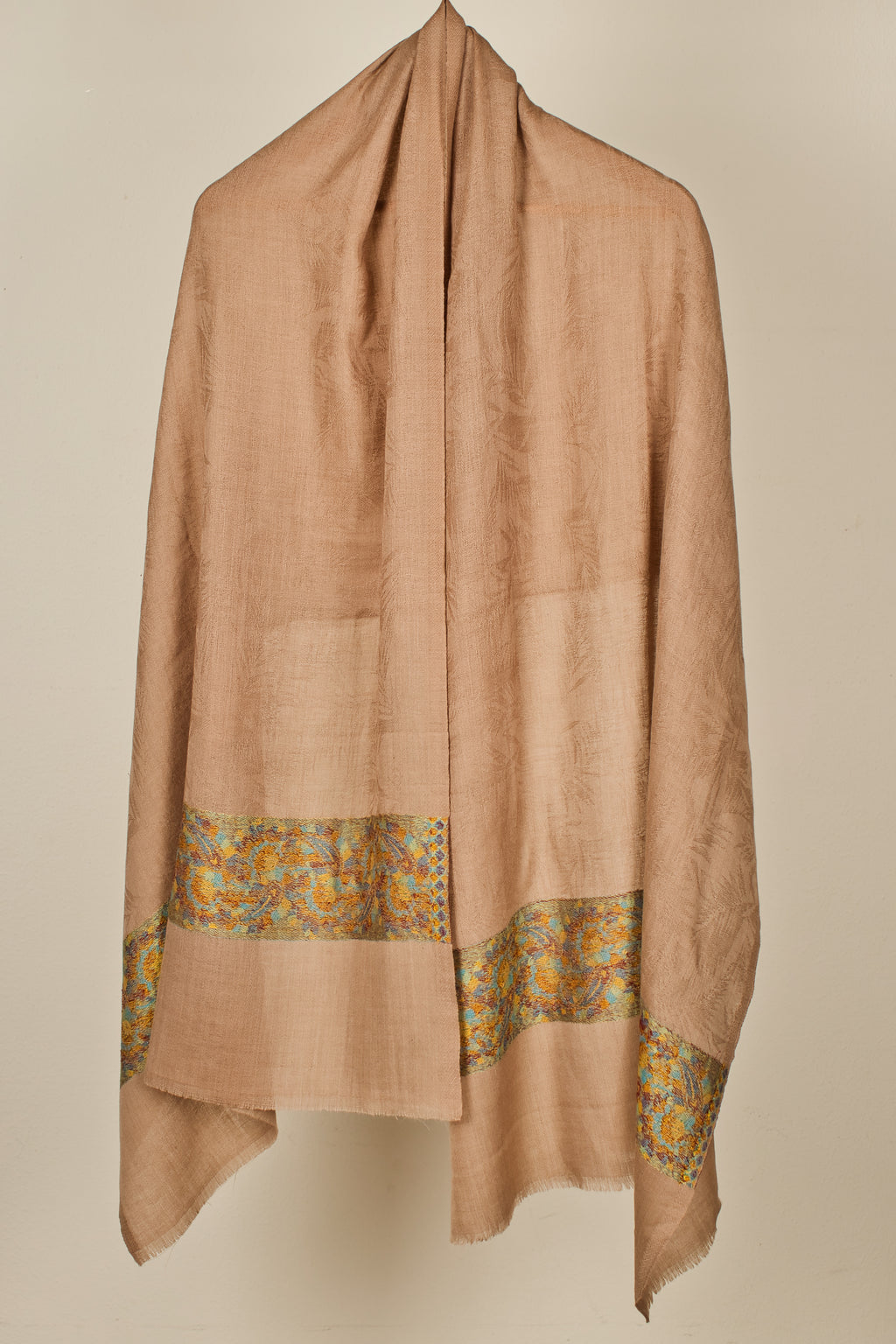 Fine Ladakh Wool Stole – Soft, Warm & Stylish for Hijab Wrapping