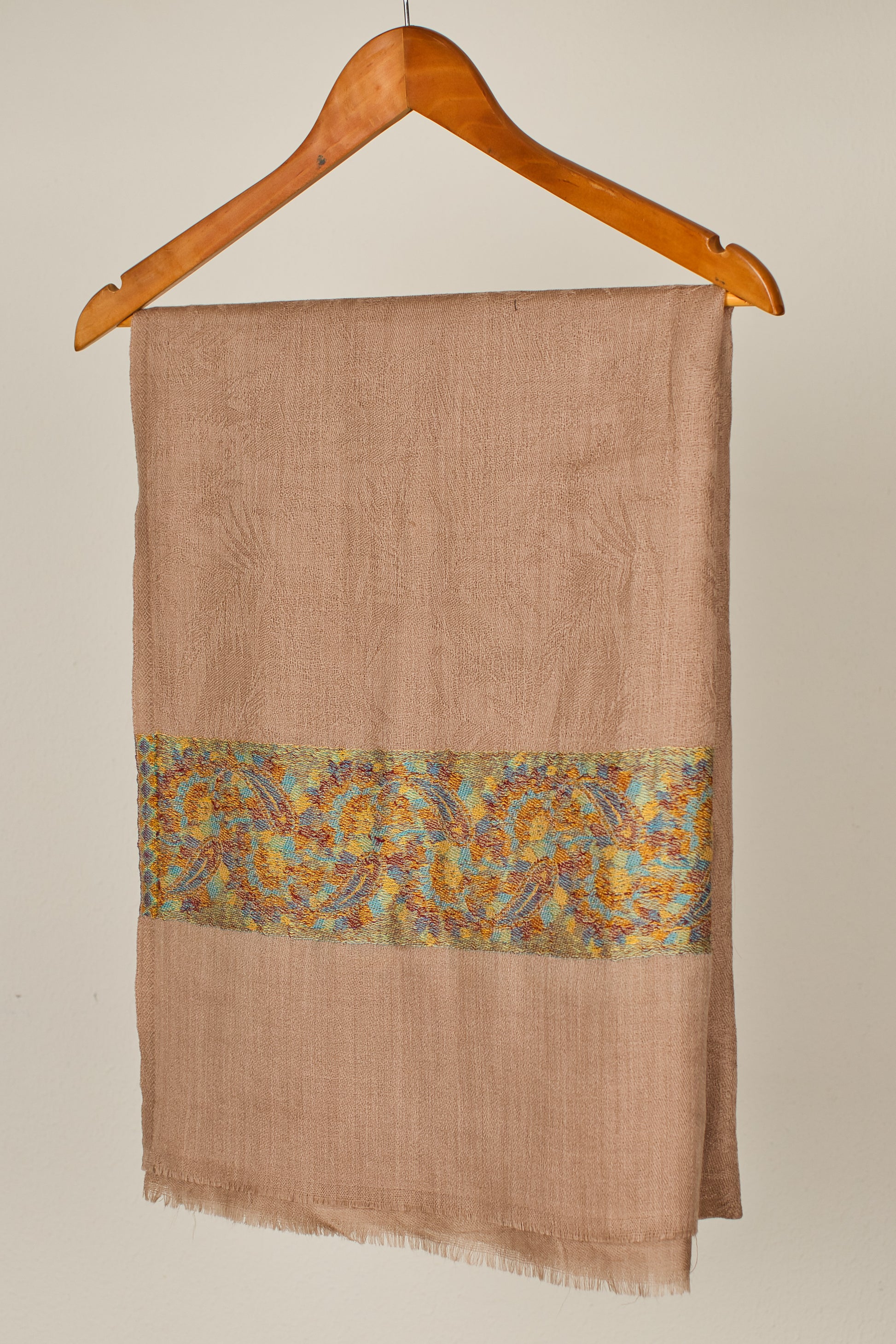 Fine Ladakh Wool Stole – Soft, Warm & Stylish for Hijab Wrapping