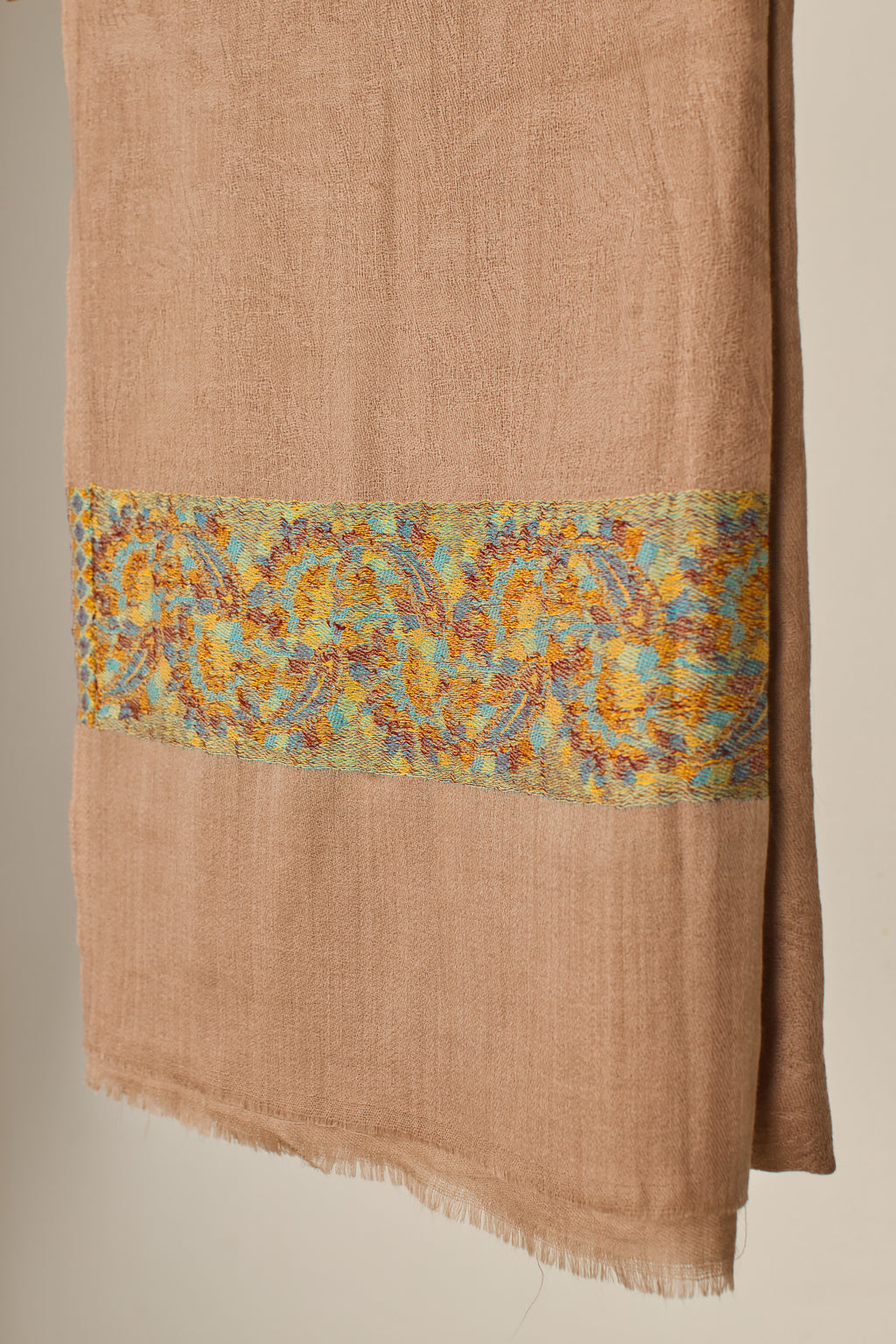Fine Ladakh Wool Stole – Soft, Warm & Stylish for Hijab Wrapping