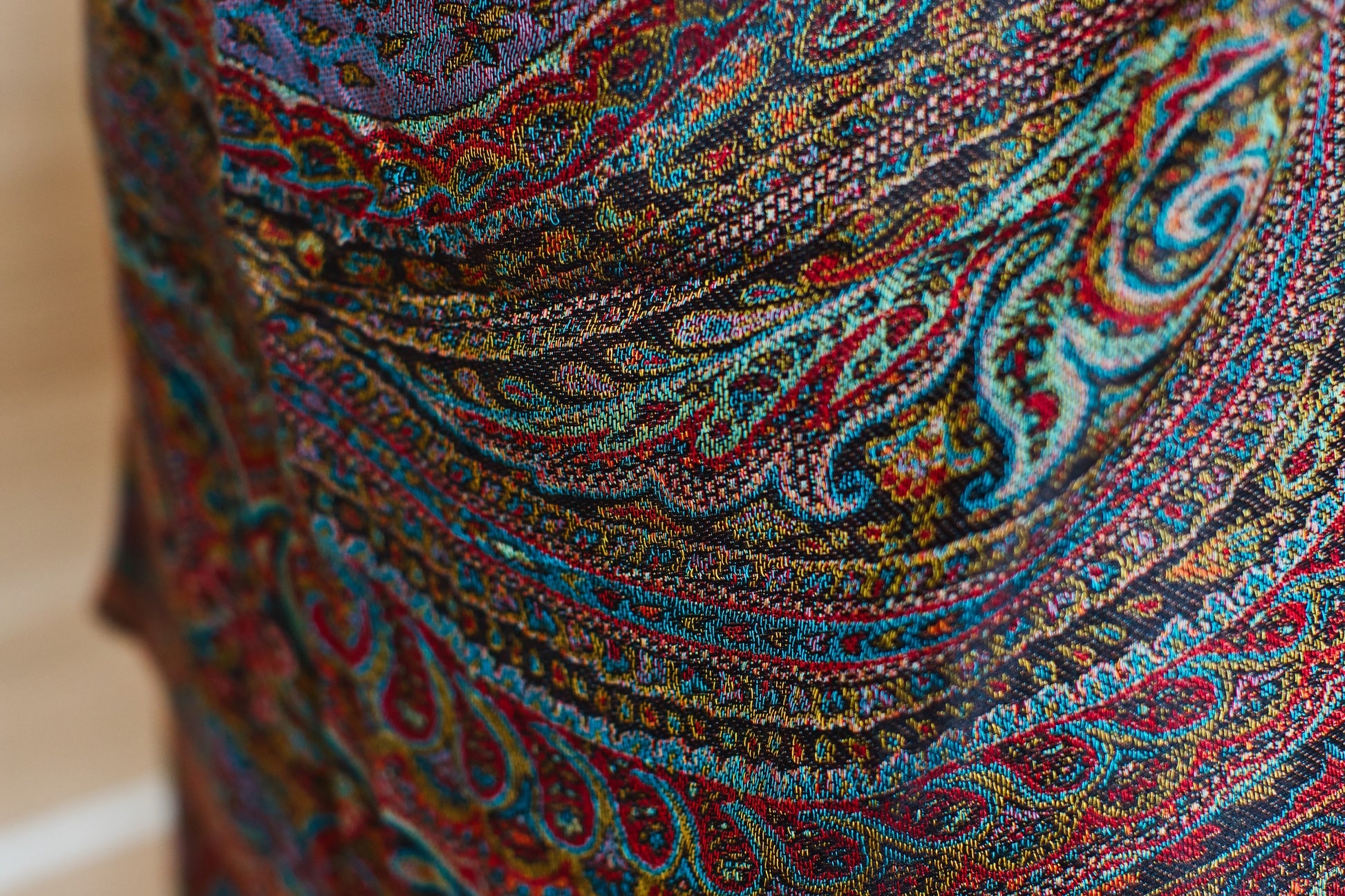 Extra Fine wool Bamboo Stole with Ethnic Weave Design