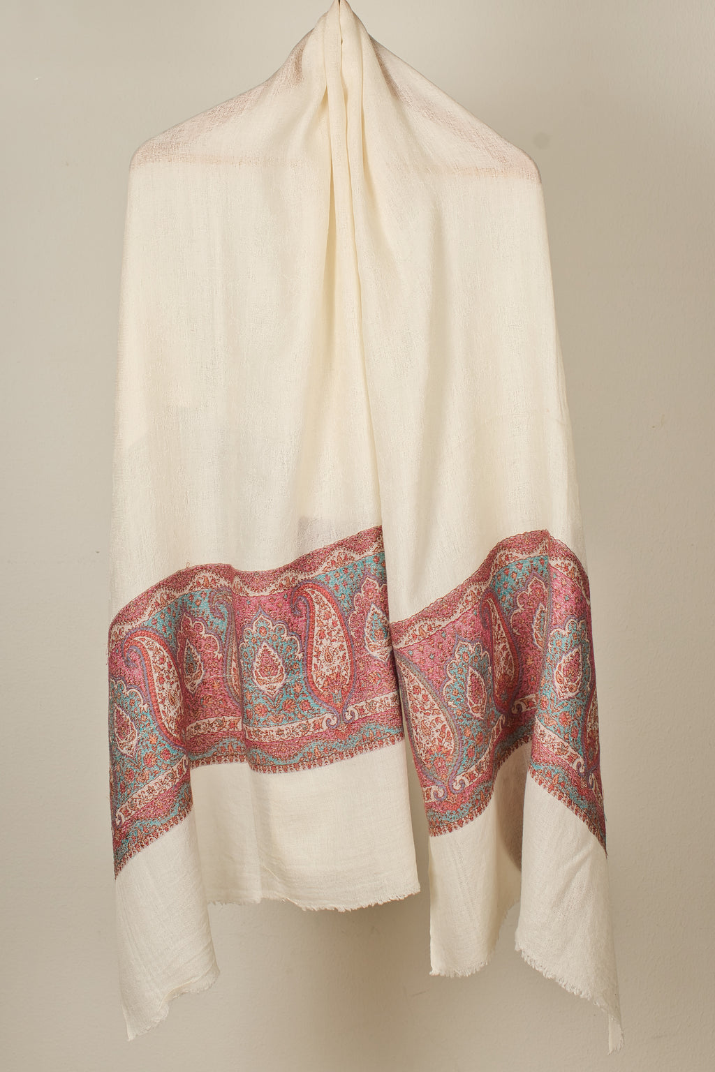 Pashmina Fine Wool Stole with Elegant Paisley & Floral Design