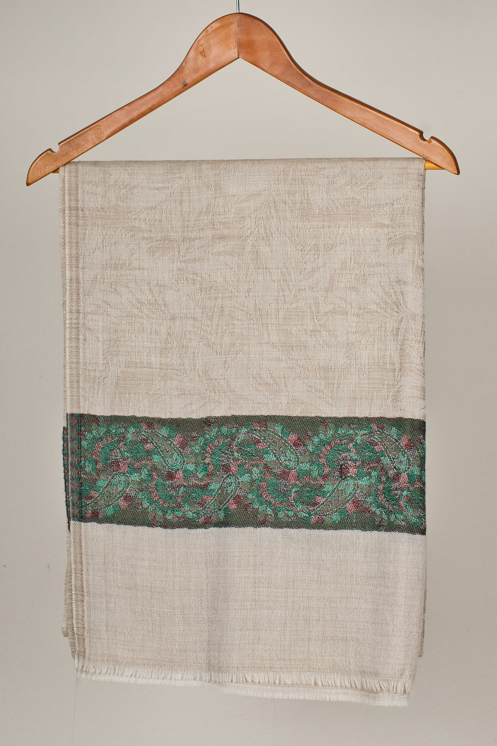 Fine Ladakh Wool Stole – Soft, Warm & Stylish for Hijab Wrapping