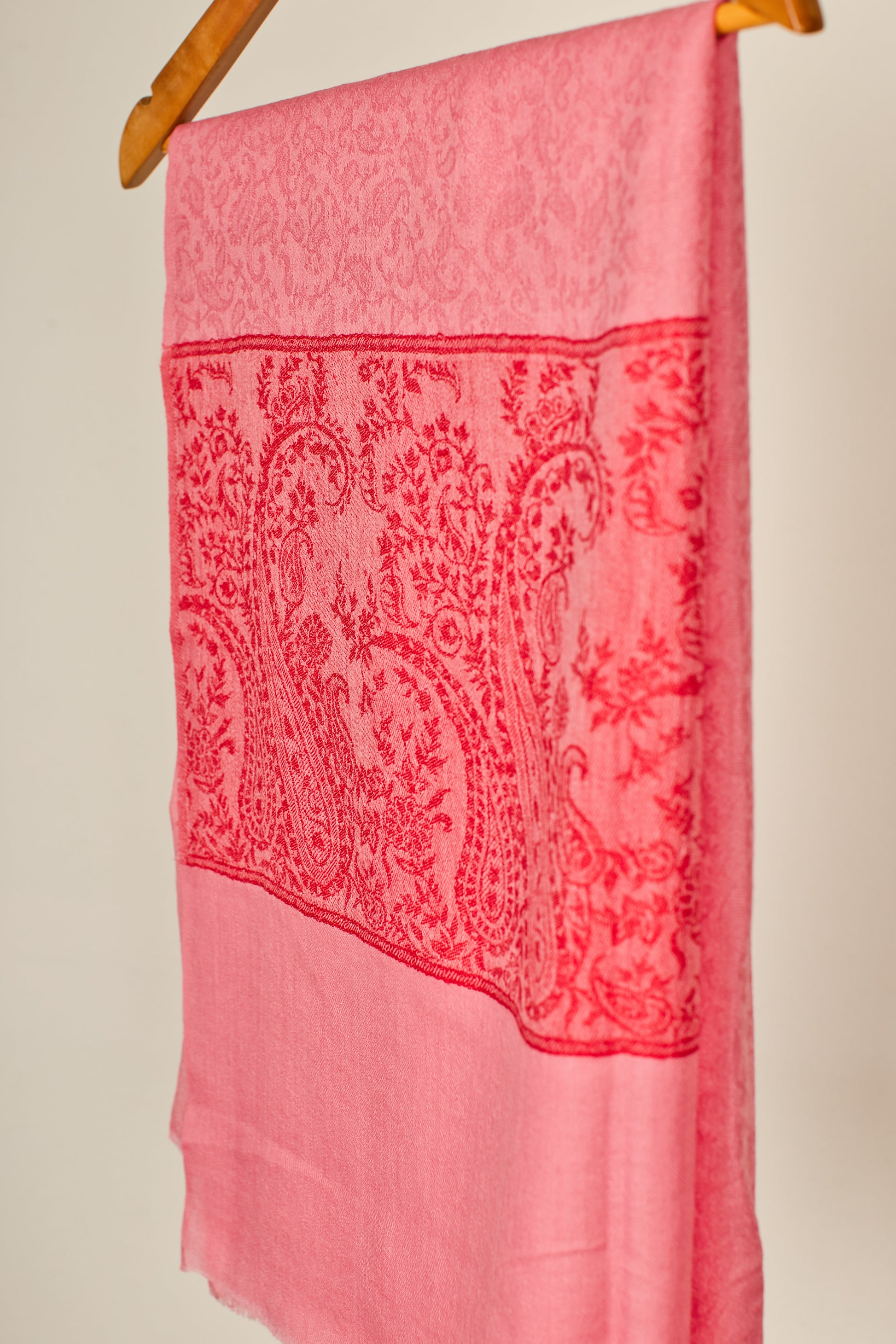 Pashmina Fine Wool Stole with Elegant Paisley & Floral Design