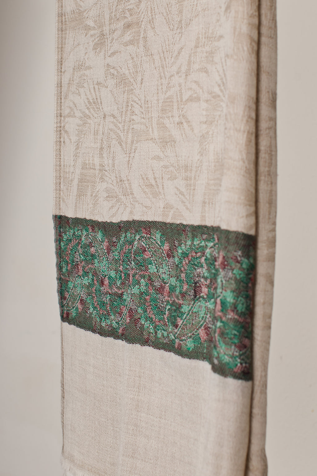 Fine Ladakh Wool Stole – Soft, Warm & Stylish for Hijab Wrapping