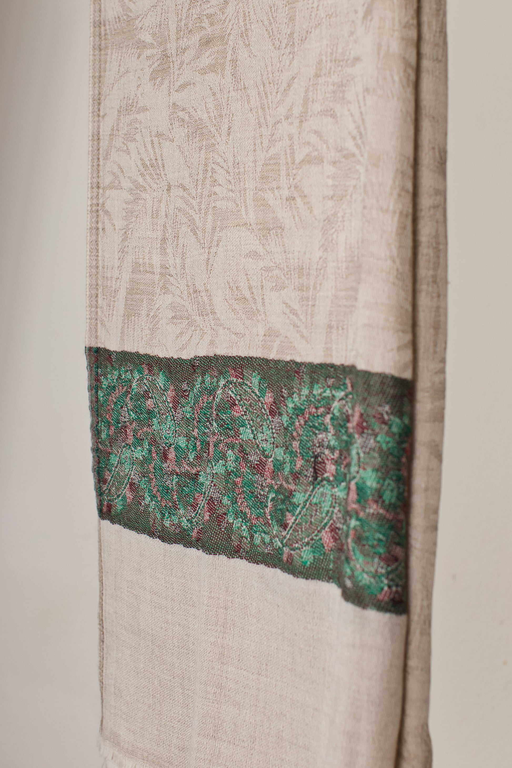 Fine Ladakh Wool Stole – Soft, Warm & Stylish for Hijab Wrapping